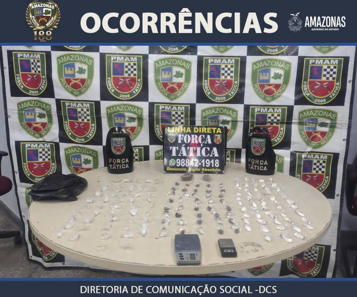 Polícia Militar do Amazonas Apreende 140 Trouxinhas de Drogas em Ação Rápida Polícia Militar do Amazonas Apreende 140 Trouxinhas de Drogas em Ação Rápida