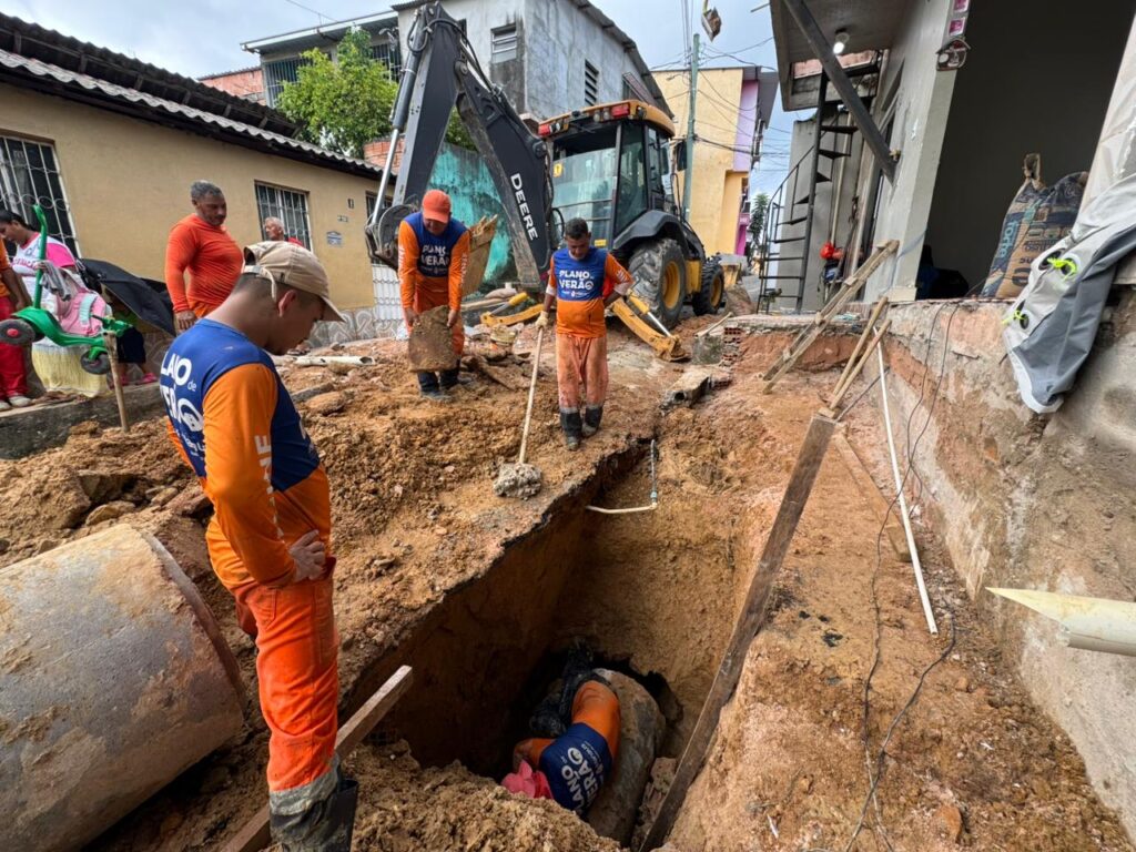 Recuperação da Rede de Drenagem no Bairro Compensa: Prefeitura de Manaus em Ação Rápida