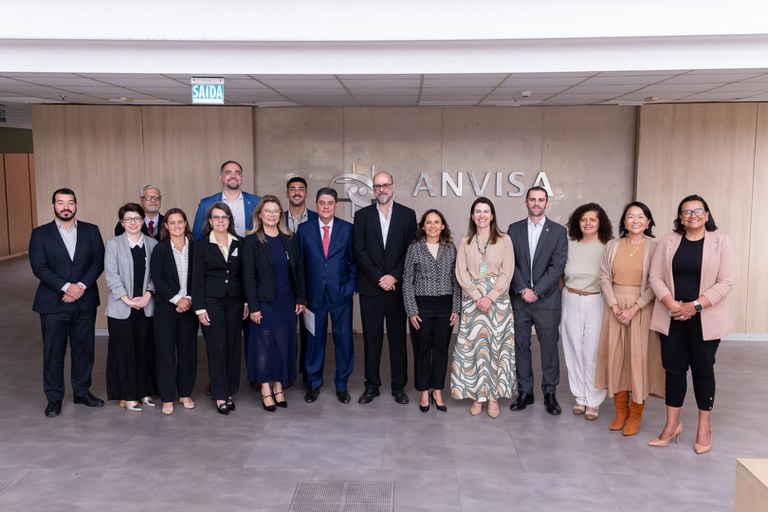 Anvisa e ANS: União Estratégica para Acesso às Tecnologias de Saúde Anvisa e ANS: União Estratégica para Acesso às Tecnologias de Saúde