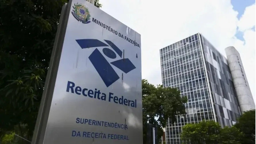 Leilão da Receita Federal Oferece iPhone 15 a Partir de R$ 1.300: Confira Como Participar Leilão da Receita Federal Oferece iPhone 15 a Partir de R$ 1.300: Confira Como Participar