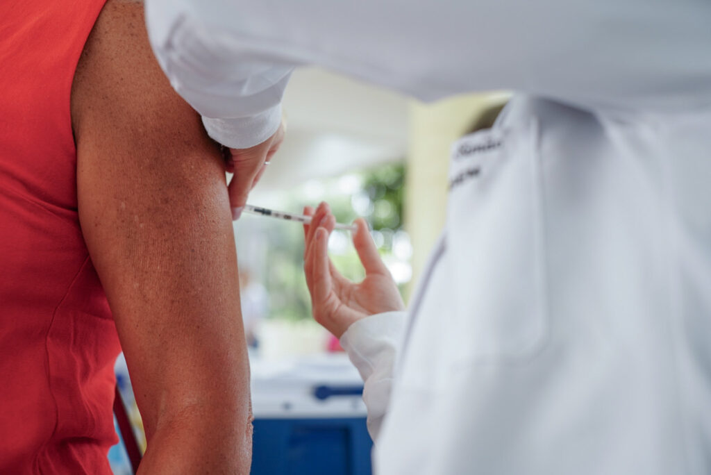 Sorocaba Recebe 7,5 Mil Doses da Vacina Butantan-DV Contra a Dengue Sorocaba Recebe 7,5 Mil Doses da Vacina Butantan-DV Contra a Dengue