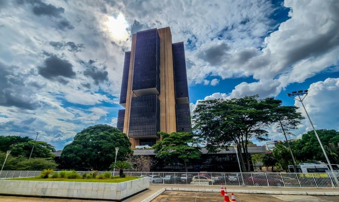 Banco Central Reduz Taxa Selic para 14,75%: O Que Isso Significa? Banco Central Reduz Taxa Selic para 14,75%: O Que Isso Significa?
