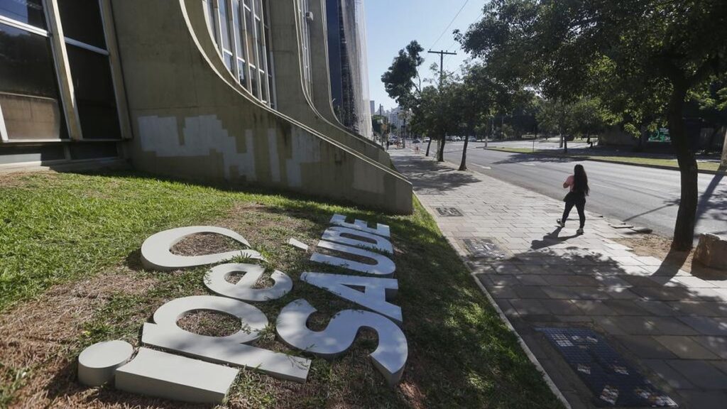 IPE Saúde Enfrenta Déficit de Médicos em Passo Fundo, Prejudicando Atendimento aos Pacientes