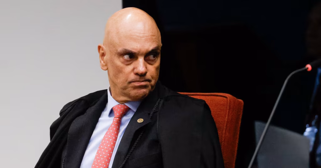 Contador é Detido por Moraes por Quebra de Sigilo Fiscal Relacionado a Autoridades Contador é Detido por Moraes por Quebra de Sigilo Fiscal Relacionado a Autoridades