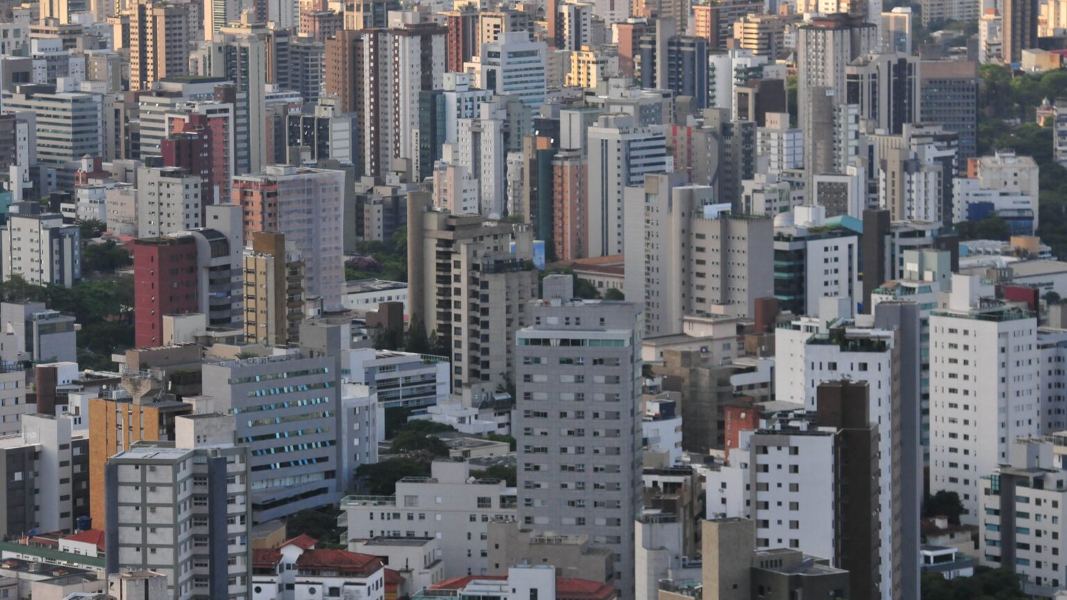 À Vista ou Parcelado? Dicas de Especialistas para Pagar IPTU e IPVA
