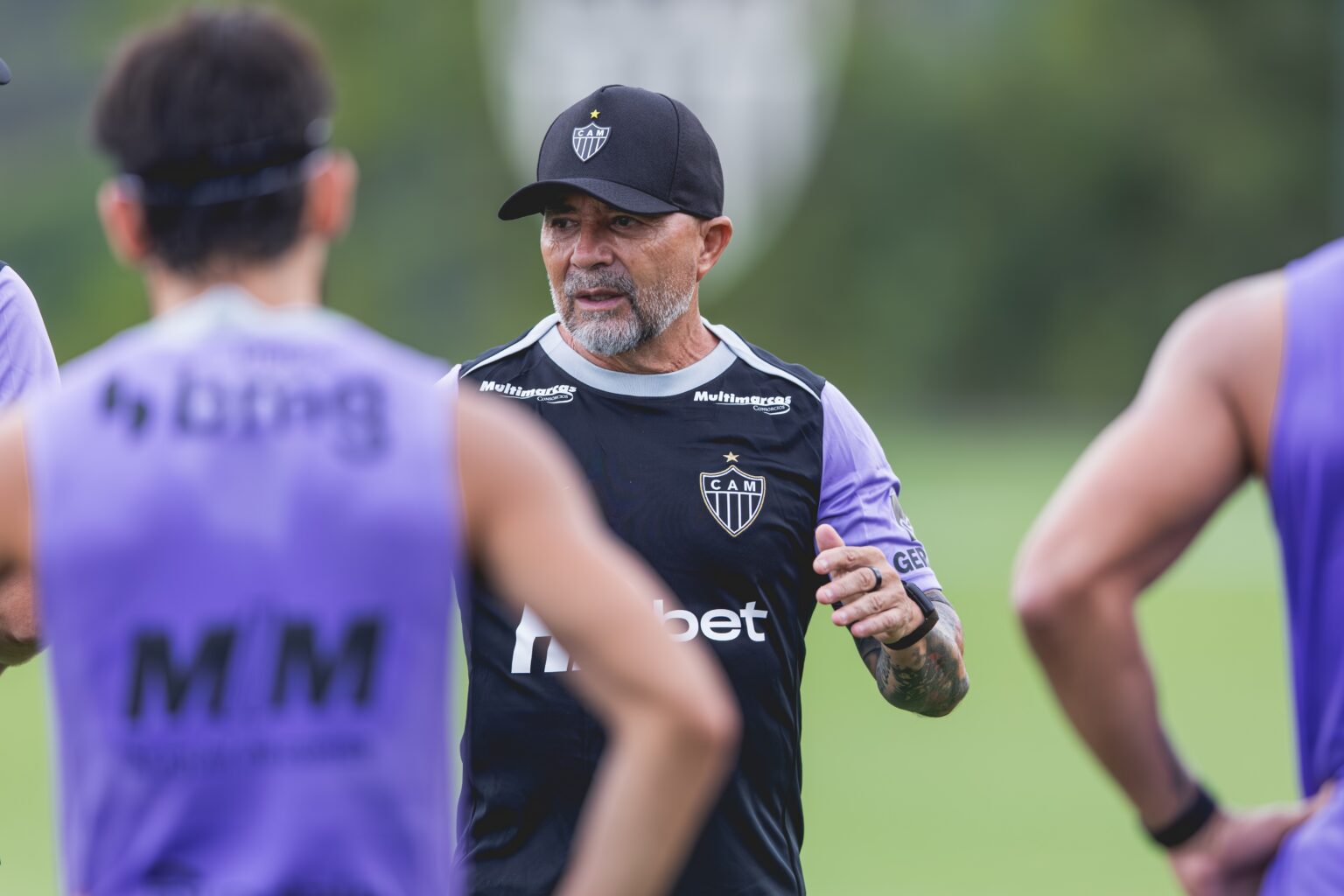 Atlético-MG Acelera Busca por Reforços Antes da Estreia no Mineirão Atlético-MG Acelera Busca por Reforços Antes da Estreia no Mineirão