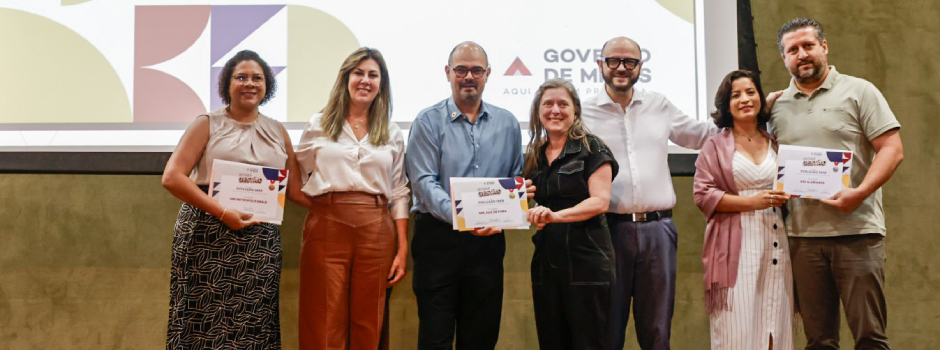Governo de Minas Reconhece SREs Destaques em 2025 com Certificados de Gestão Governo de Minas Reconhece SREs Destaques em 2025 com Certificados de Gestão