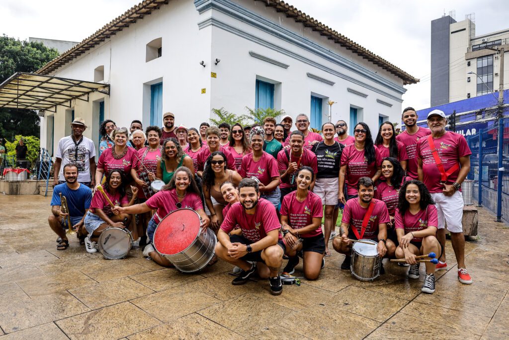 Bloco Intervalo Celebra as Voze de Minas Gerais no Carnaval 2024 Bloco Intervalo Celebra as Voze de Minas Gerais no Carnaval 2024