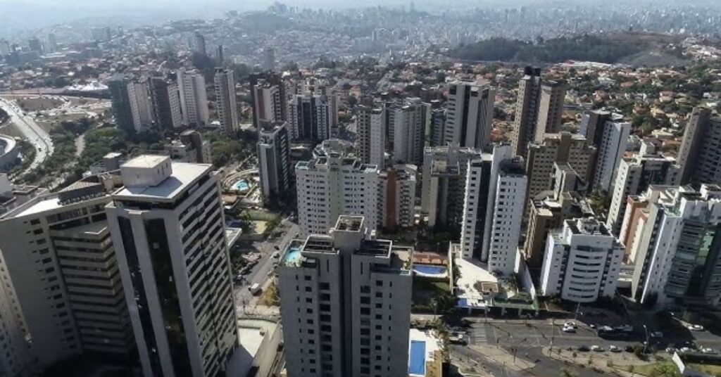 Condomínios em Belo Horizonte: Taxa Aumenta 17% e Atinge R$ 752 em Janeiro Condomínios em Belo Horizonte: Taxa Aumenta 17% e Atinge R$ 752 em Janeiro