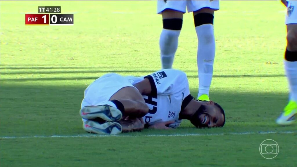 Desfalque no Atlético-MG: Alexsander sofre ruptura de ligamento do joelho esquerdo