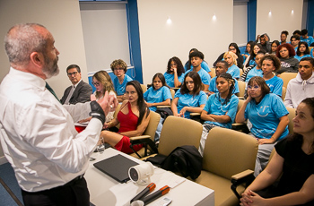 Educação e Direitos: TRT-MG Promove Diálogo com Jovens do Programa Jovem Aprendiz Educação e Direitos: TRT-MG Promove Diálogo com Jovens do Programa Jovem Aprendiz