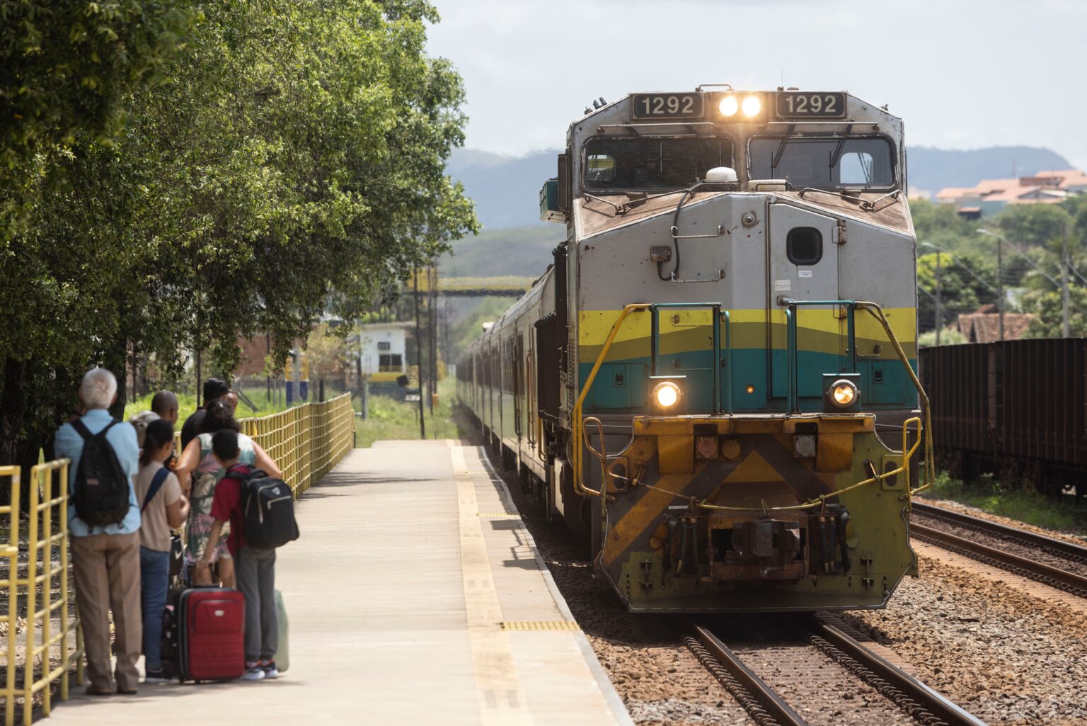 Trem de Passageiros da Vale Tem Circulação Suspensa em Minas Gerais e Espírito Santo Trem de Passageiros da Vale Tem Circulação Suspensa em Minas Gerais e Espírito Santo