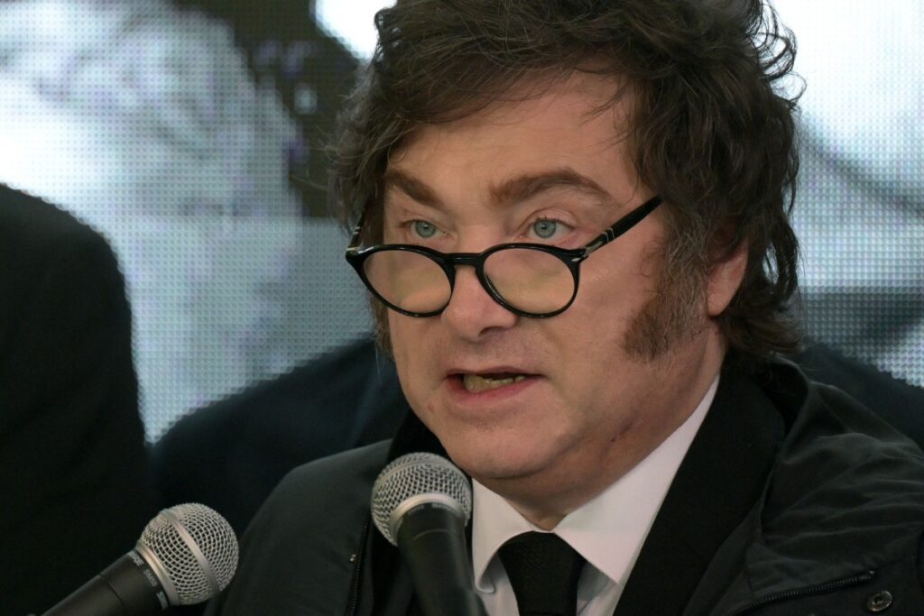 Javier Milei: Desaprovação Recorde e Desafios Econômicos na Argentina Javier Milei: Desaprovação Recorde e Desafios Econômicos na Argentina