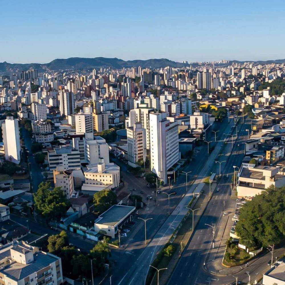 Previsão do Tempo em BH e Minas Gerais: Frio Intenso e Calor à Vista Previsão do Tempo em BH e Minas Gerais: Frio Intenso e Calor à Vista