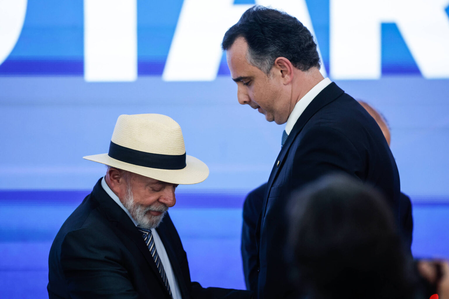 PT busca ex-prefeito de Belo Horizonte para apoiar Lula em Minas Gerais PT busca ex-prefeito de Belo Horizonte para apoiar Lula em Minas Gerais