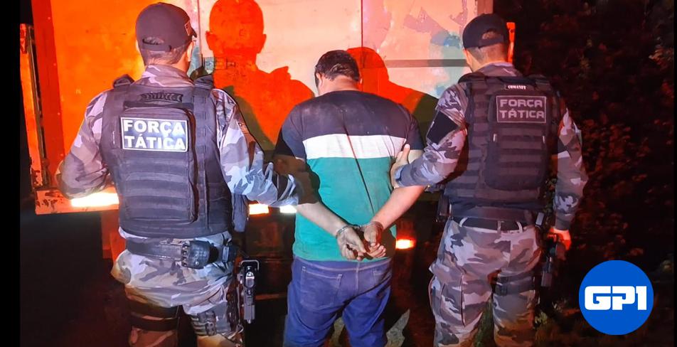 Polícia Militar do Piauí apreende 121kg de maconha e detém motorista suspeito de tráfico Polícia Militar do Piauí apreende 121kg de maconha e detém motorista suspeito de tráfico