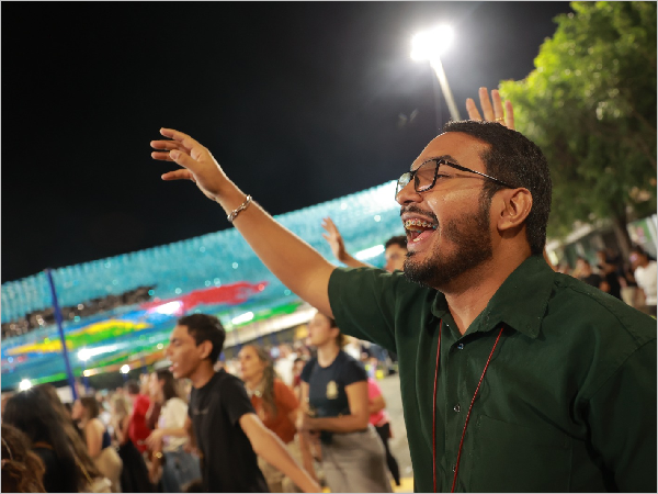 Celebrações Religiosas: Caravanas Católicas Atraem Multidões na Semana Padre Cícero Celebrações Religiosas: Caravanas Católicas Atraem Multidões na Semana Padre Cícero