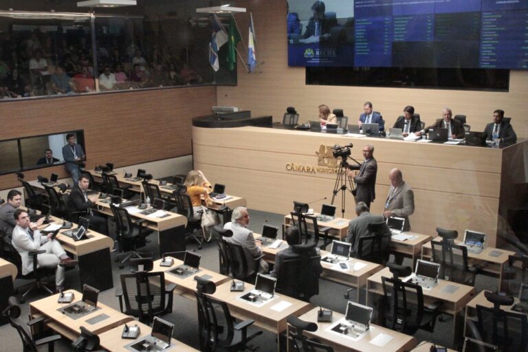 Câmara Municipal de Recife Aprova Novo Bônus para Servidores da Educação Imagem do artigo