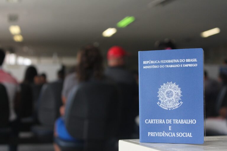 Agência do Trabalho de PE abre novas oportunidades em Petrolina e Araripina Agência do Trabalho de PE abre novas oportunidades em Petrolina e Araripina