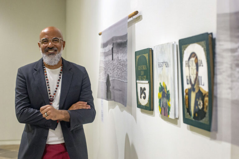 Exposição Revela A Profundidade da Arte Afro-Brasileira de Sérgio Adriano H Exposição Revela A Profundidade da Arte Afro-Brasileira de Sérgio Adriano H