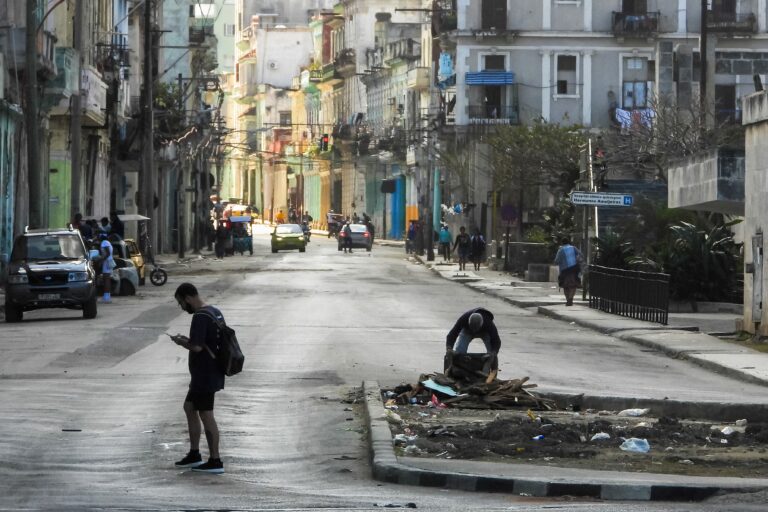 Crise de Combustível em Cuba: Impactos Diretos na População e Turismo Crise de Combustível em Cuba: Impactos Diretos na População e Turismo