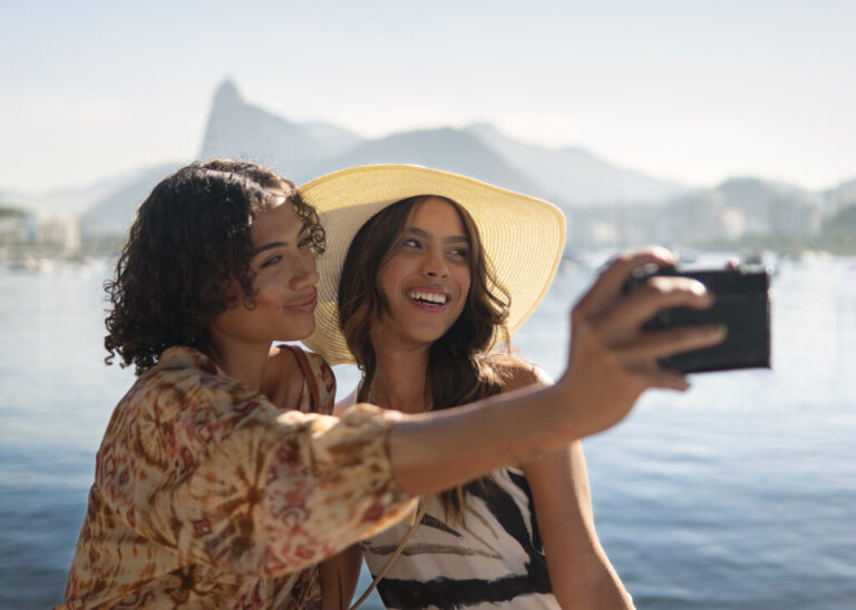 Brasil Registra Recorde de 2,6 Milhões de Visitantes Estrangeiros em 2026 Brasil Registra Recorde de 2,6 Milhões de Visitantes Estrangeiros em 2026