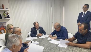 Convênios Firmados Para Impulsionar o Turismo em Itaetê e Marcionílio Souza Convênios Firmados Para Impulsionar o Turismo em Itaetê e Marcionílio Souza