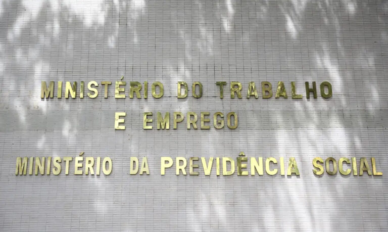 Ministério do Trabalho pode adiar normas sobre saúde mental nas empresas Ministério do Trabalho pode adiar normas sobre saúde mental nas empresas