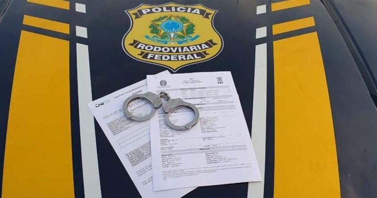 PRF Captura Homem com Dois Mandados de Prisão por Furto em Petrolina (PE) PRF Captura Homem com Dois Mandados de Prisão por Furto em Petrolina (PE)
