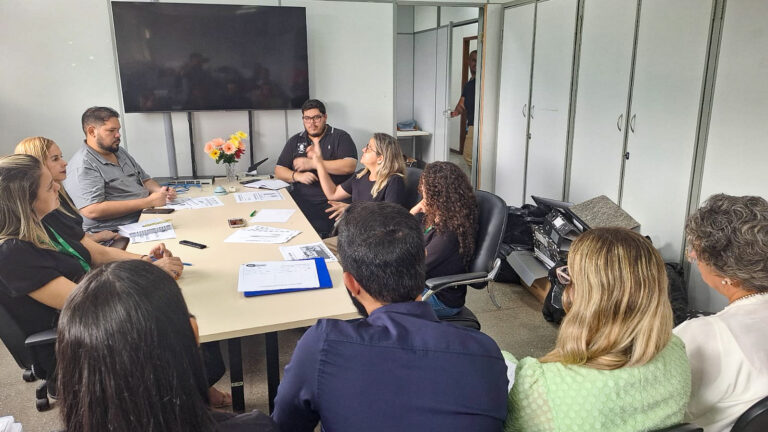 Secretaria de Saúde Implementa Padronização na Distribuição de Leites e Fórmulas Nutricionais em Várzea Grande Secretaria de Saúde Implementa Padronização na Distribuição de Leites e Fórmulas Nutricionais em Vár