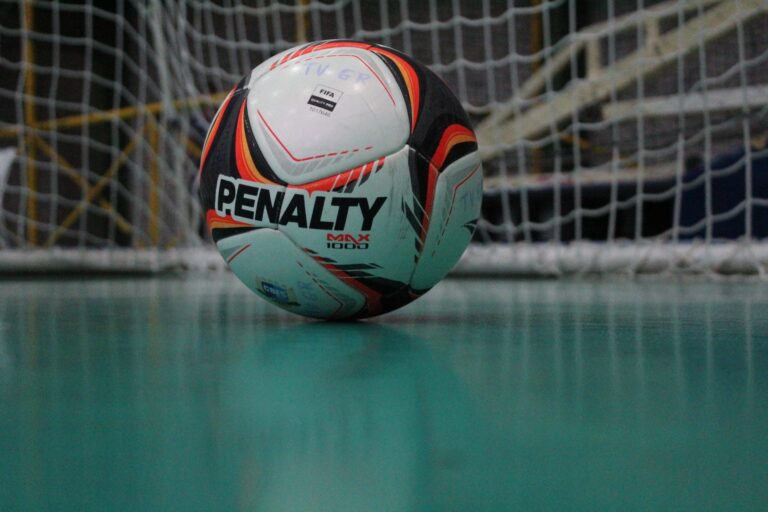Copa TV Grande Rio de Futsal: Jogos Cruciais da Reta Final da Fase de Grupos Copa TV Grande Rio de Futsal: Jogos Cruciais da Reta Final da Fase de Grupos