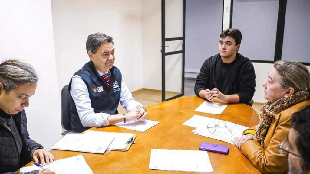 Procon Porto Alegre reforça direitos do consumidor no Dia dos Pais para evitar transtornos