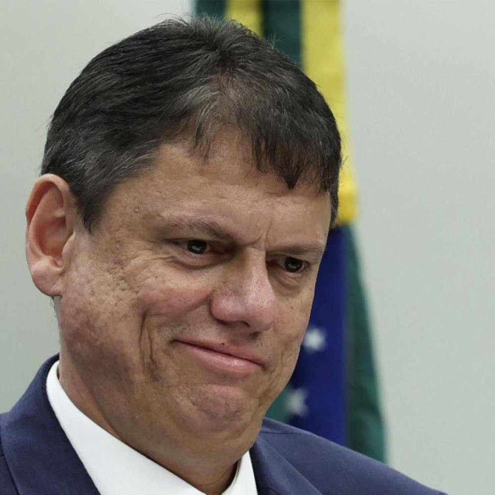 Motivos Estratégicos: Tarcísio Cancela Visita a Bolsonaro Motivos Estratégicos: Tarcísio Cancela Visita a Bolsonaro