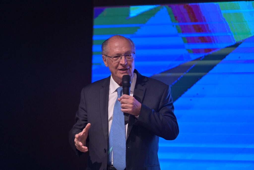 Alckmin Foca na Economia em Visita a BH e Evita Citar Pacheco
