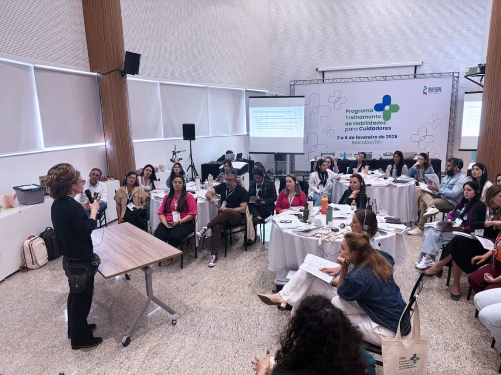 Ministério da Saúde Lança Programa Inovador para Apoiar Famílias de Crianças com TEA Ministério da Saúde Lança Programa Inovador para Apoiar Famílias de Crianças com TEA