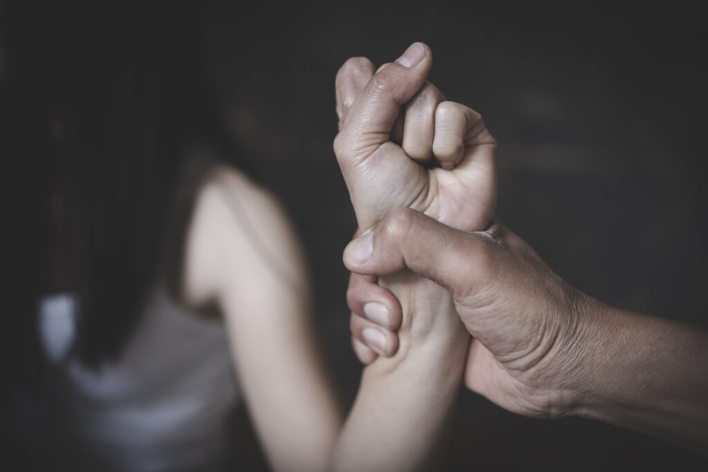 Minas Gerais Lança Programa de 'Defensoras Populares' para Combater Violência de Gênero