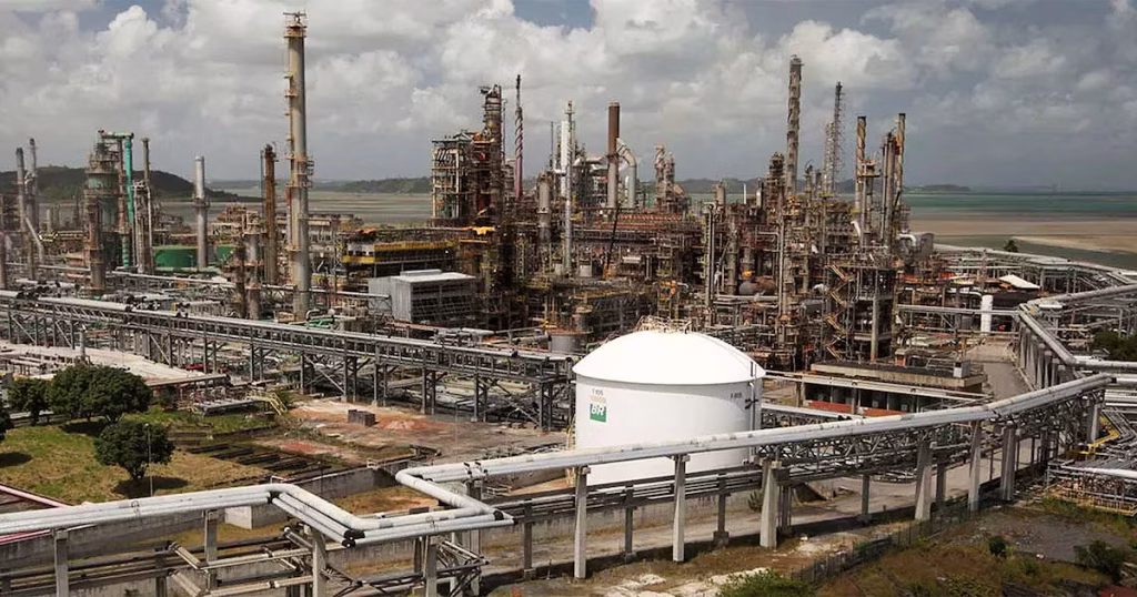 Petrobras Avalia Possibilidade de Recompra da Refinaria de Mataripe Após Declarações de Lula