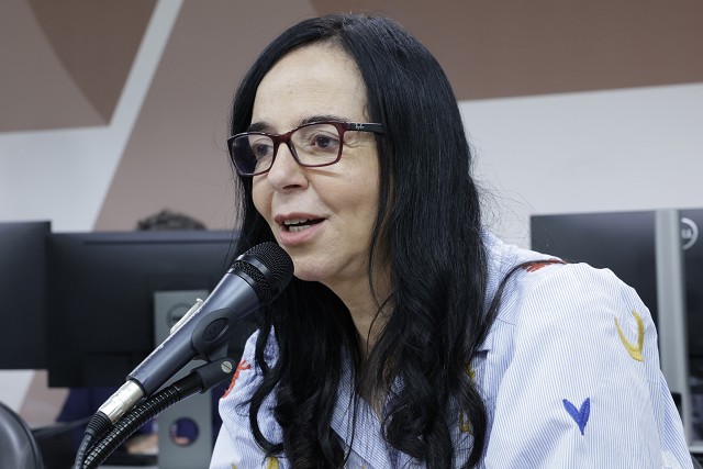 Comissão de Educação destaca personalidades de Minas Gerais em homenagem emocionante Comissão de Educação destaca personalidades de Minas Gerais em homenagem emocionante