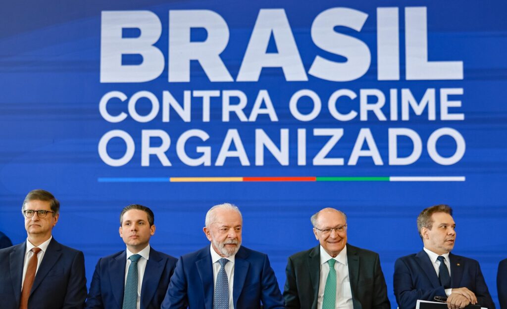 Lula Anuncia Criação do Ministério da Segurança Após Aprovação da PEC