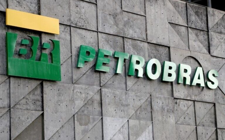 Petrobras Destina R$ 2,6 Bilhões para Investimentos na Bahia: Foco em Embarcações e Fertilizantes Imagem do artigo