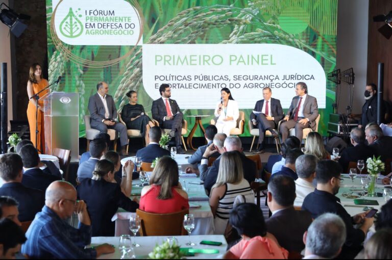 Fórum em Salvador Aborda Sustentabilidade e Segurança Jurídica no Agronegócio Fórum em Salvador Aborda Sustentabilidade e Segurança Jurídica no Agronegócio